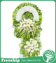 Vòng Hoa Hồng Trắng – Lời Tạm Biệt Dịu Dàng